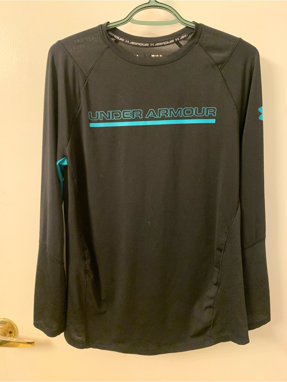 Under Armour Men’s Black Long-Sleeve Performance Shirt with Teal Logo